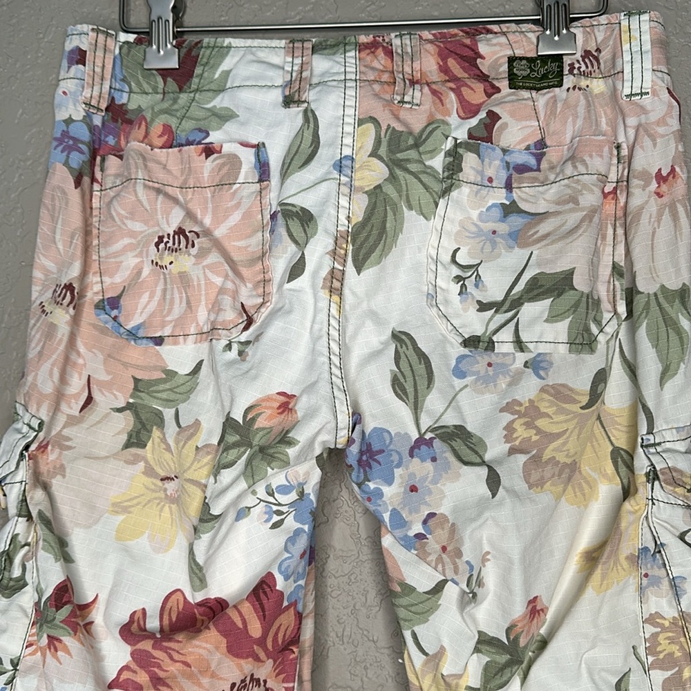 Y2K style Lucky Brand crop floral cargo pants - Picture 6 of 13